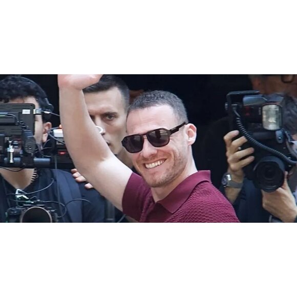 New Dolce & Gabbana Black Aviator DG4464 501/87 Sunglasses Women - Picture 4 of 7